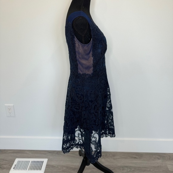 Tadashi Shoji Blue Lace Fit & Flare Midi Sleeveless Dress (Sz 6) - Picture 9 of 11